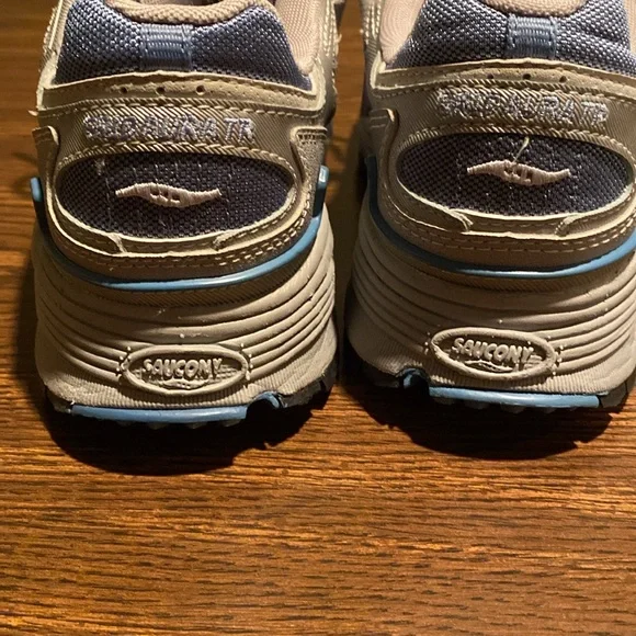 Saucony shoes - Picture 5 of 12